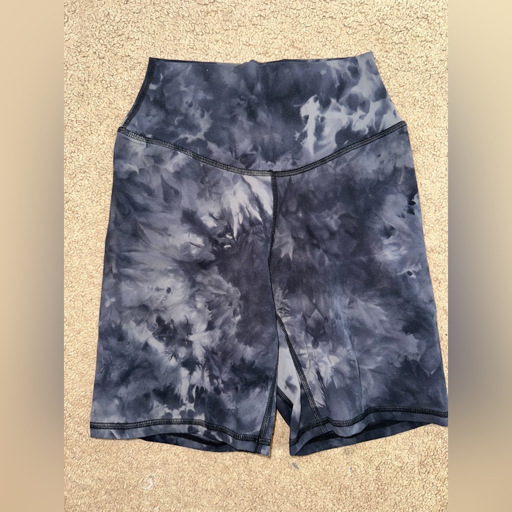 Amazon shorts size small fits more like an xs